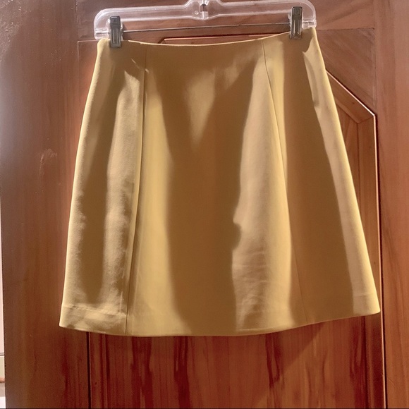 Aritzia Babaton Hopper Mini Skirt | Acacia Yellow 💛 - Picture 7 of 11